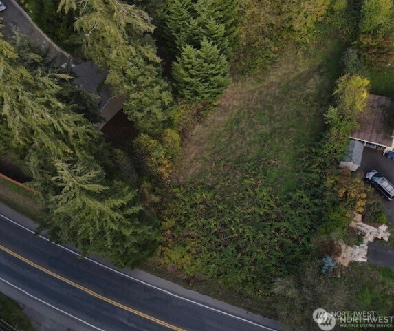 3413 W Tapps Drive E