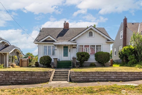 Photo of 5625 S Sheridan Avenue, Tacoma, WA 98408 (MLS # 2542715)