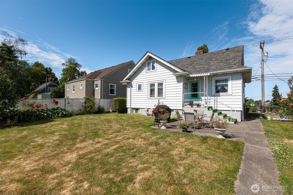 Photo of 5625 S Sheridan Avenue, Tacoma, WA 98408 (MLS # 2542715)