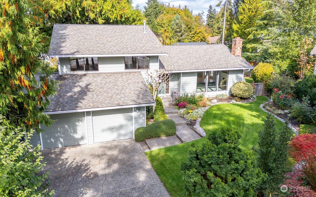 Photo of 12608 NE 113th Court, Kirkland, WA 98033 (MLS # 2301080)