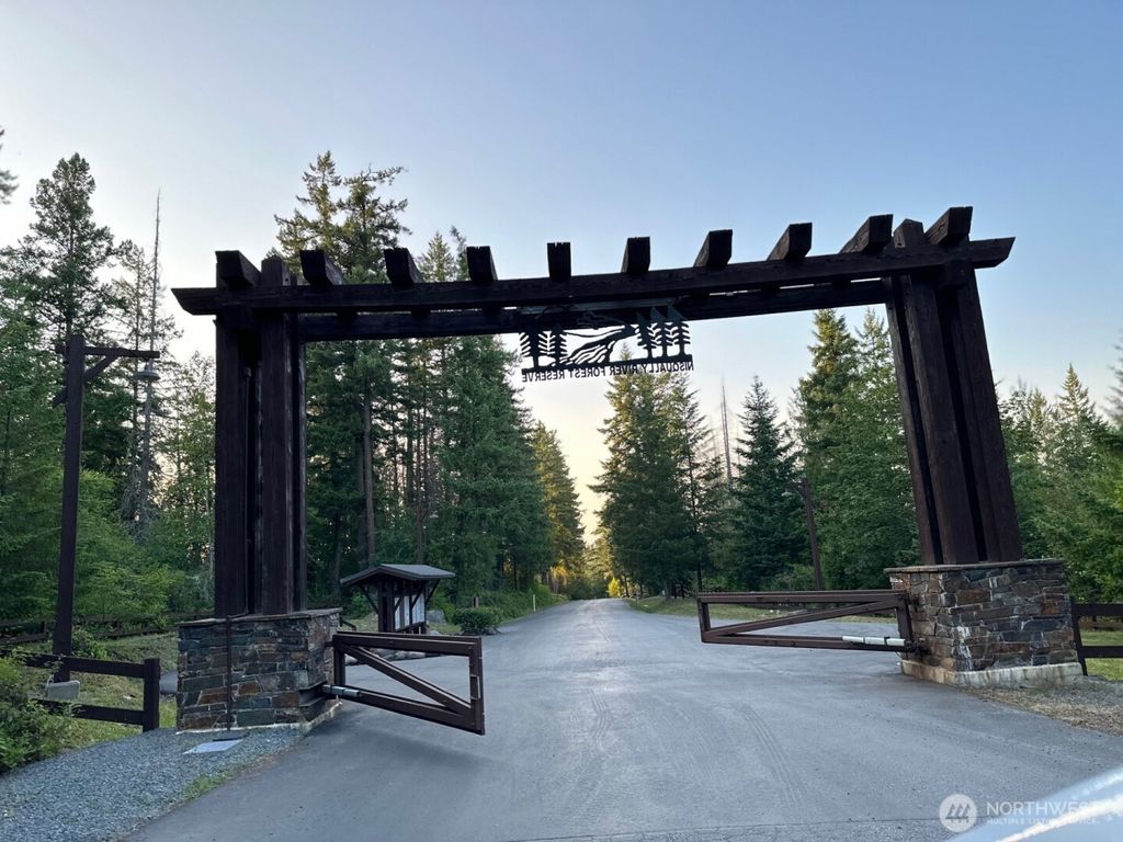 Photo of 44302 32nd Ave E, Eatonville, WA 98328 (MLS # 2480015)