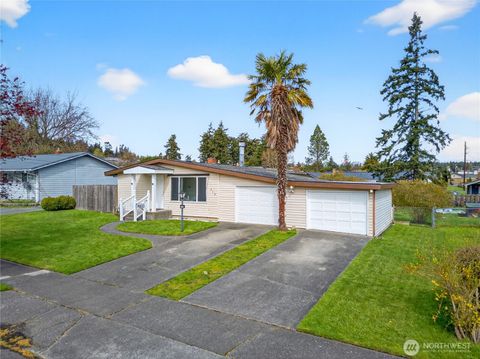Photo of 282 SW 10th Ave Ave, Oak Harbor, WA 98277 (MLS # 2498984)