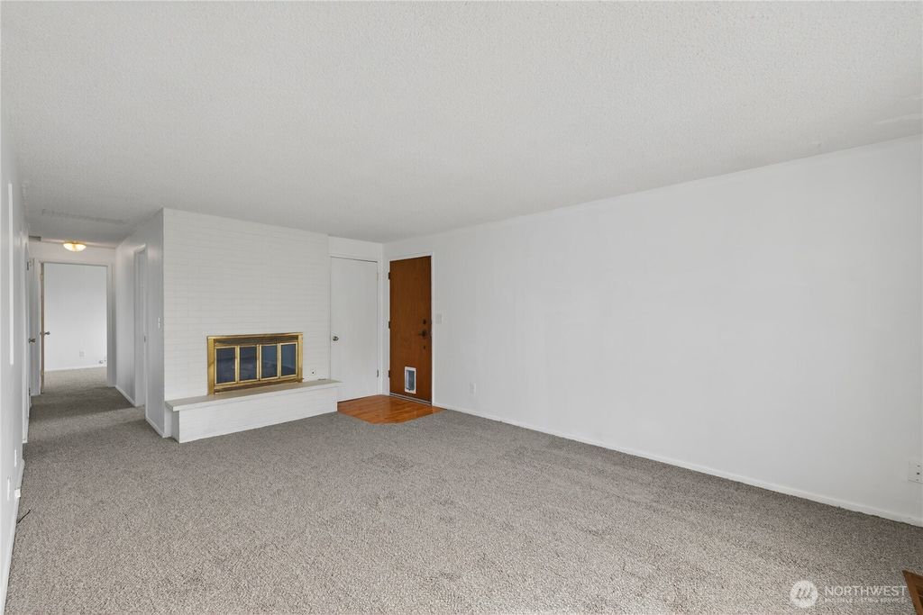 Photo of 282 SW 10th Ave Ave, Oak Harbor, WA 98277 (MLS # 2498984)