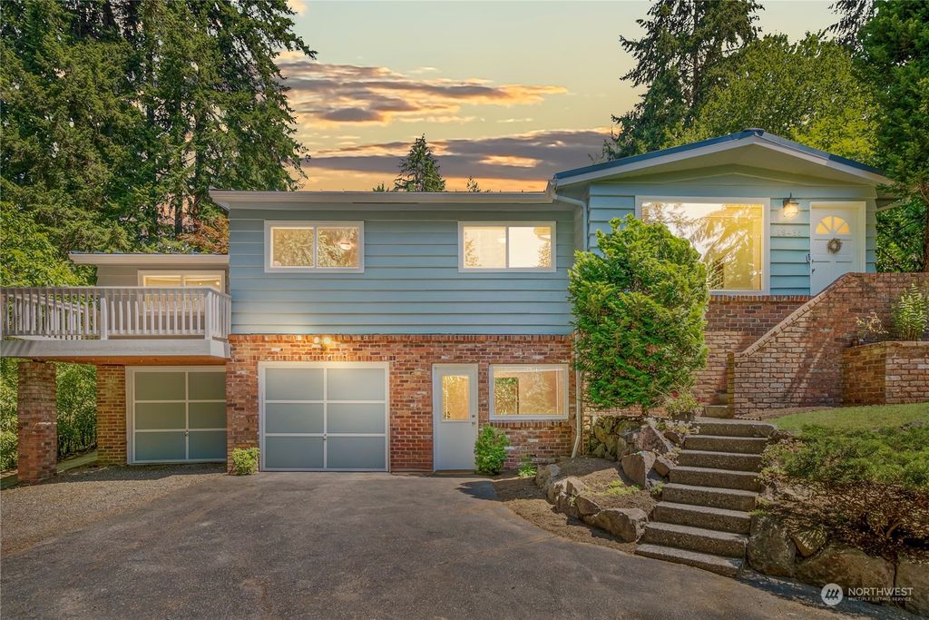 Photo of 18436 Ballinger Wy Way NE, Lake Forest Park, WA 98155 (MLS # 2265937)