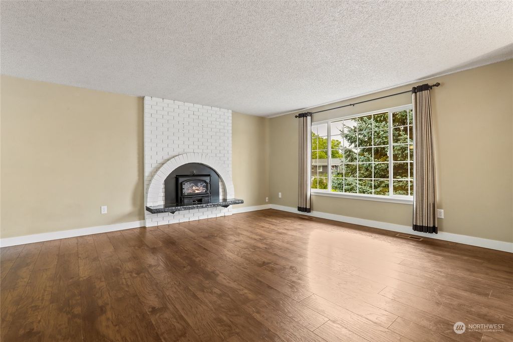 Photo of 4405 126th Place NE, Marysville, WA 98271 (MLS # 2272326)