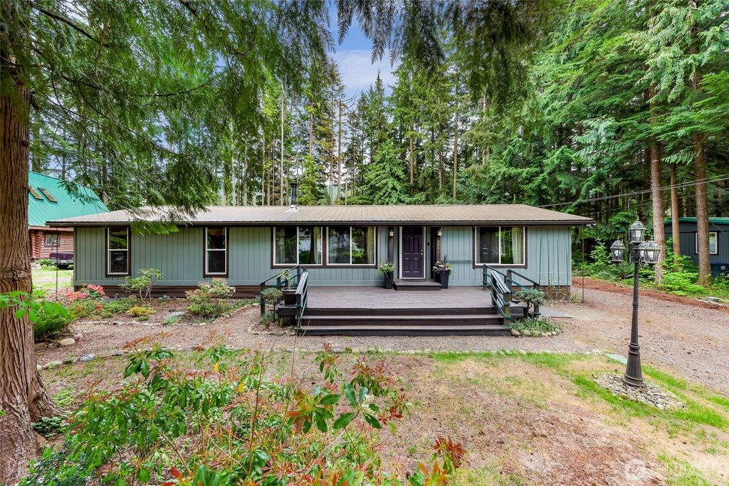 Photo of 2091 Clear Valley Drive, Maple Falls, WA 98266 (MLS # 2522328)