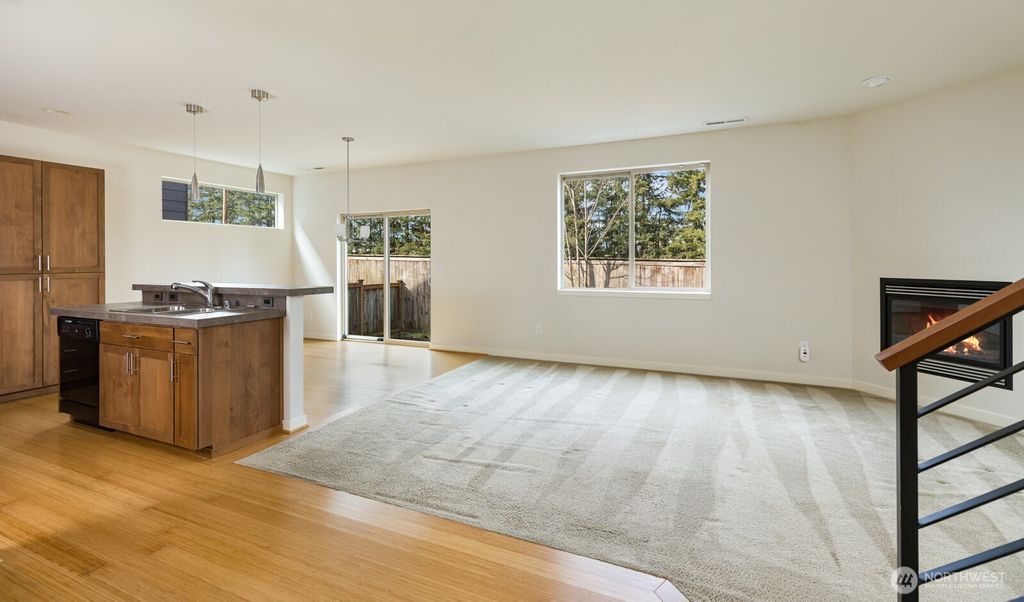 Photo of 15802 14th Avenue W, Lynnwood, WA 98087 (MLS # 2339883)