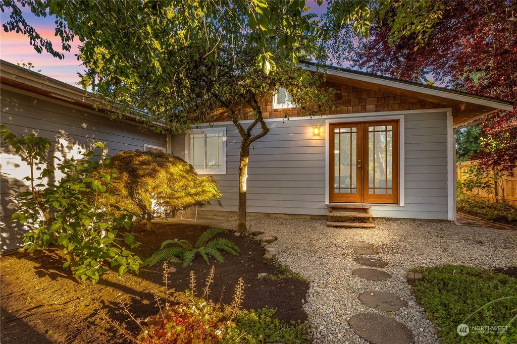 Photo of 2337 N 137th Street, Seattle, WA 98133 (MLS # 2266118)