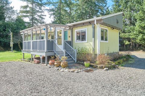 Photo of 18105 Sandridge Road, Long Beach, WA 98631 (MLS # 2051626)
