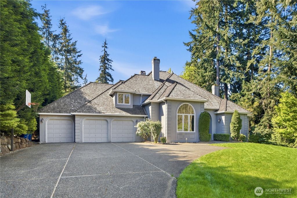 Photo of 15885 SE 62nd St St, Bellevue, WA 98006 (MLS # 2514403)