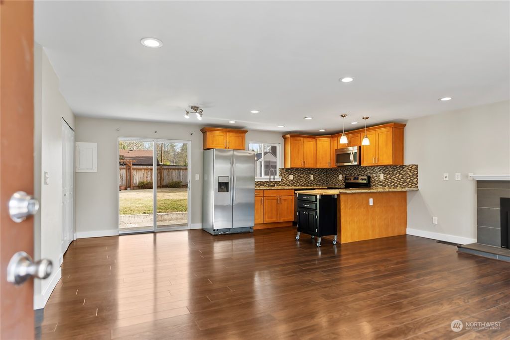 Photo of 19300 142nd Place SE, Renton, WA 98058 (MLS # 2037907)