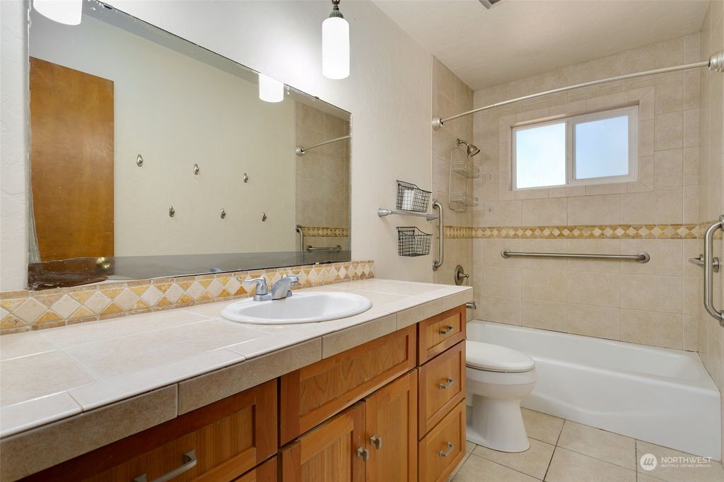listing image 9363144030618593993