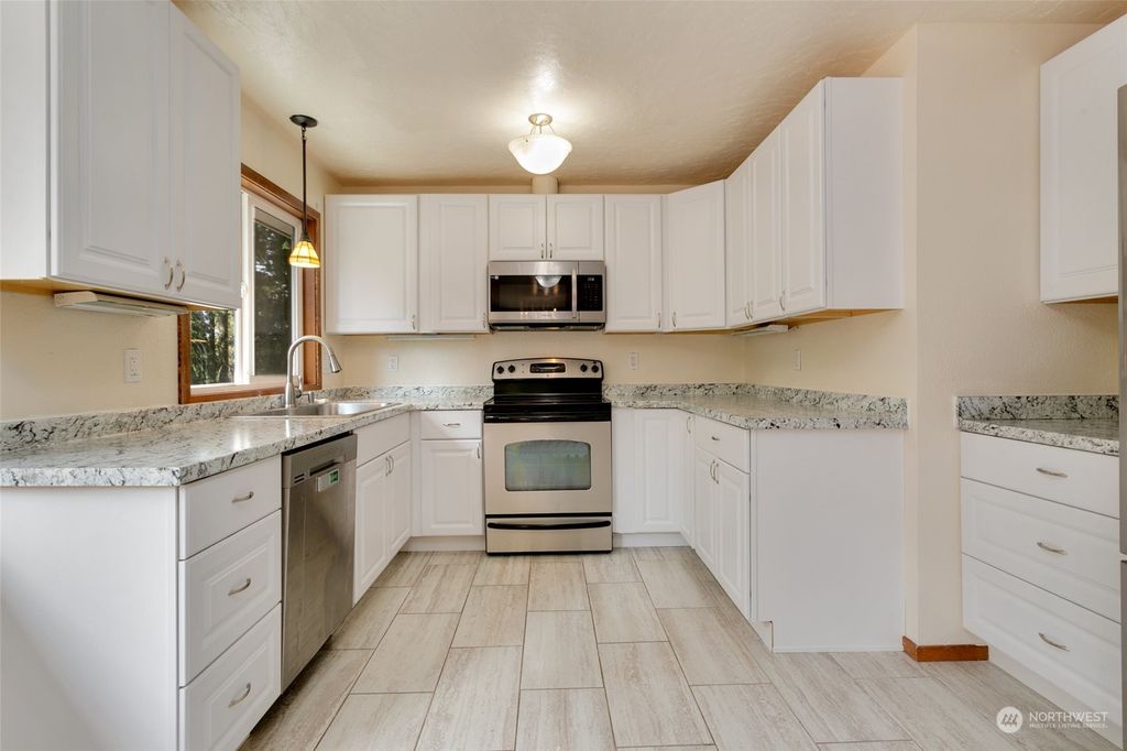 listing image 9364358597937671001