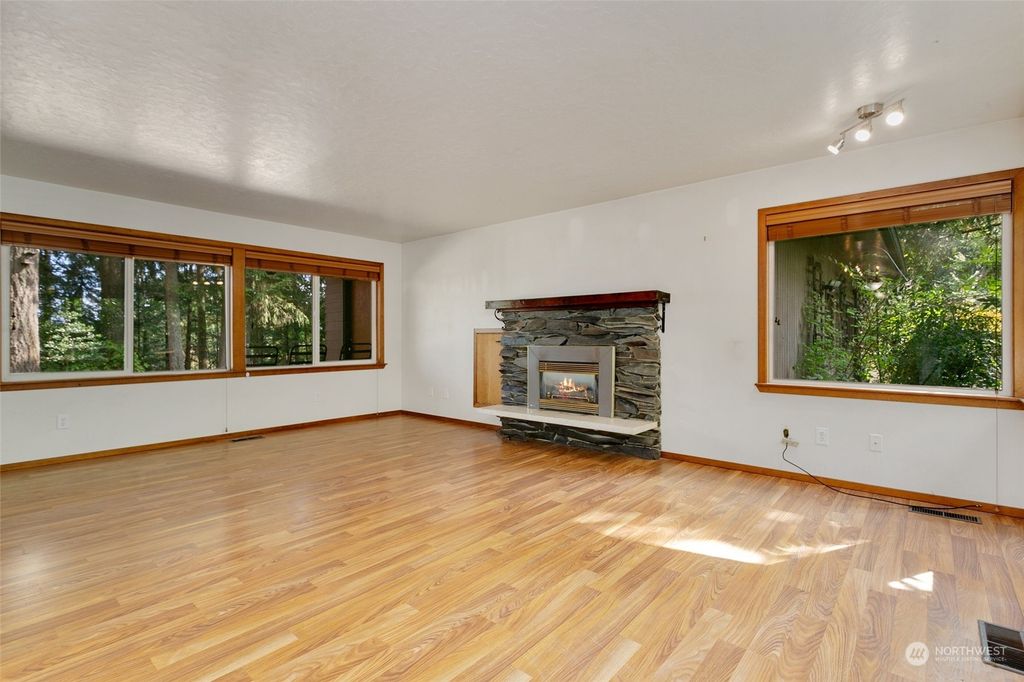 listing image 9363004288513223531
