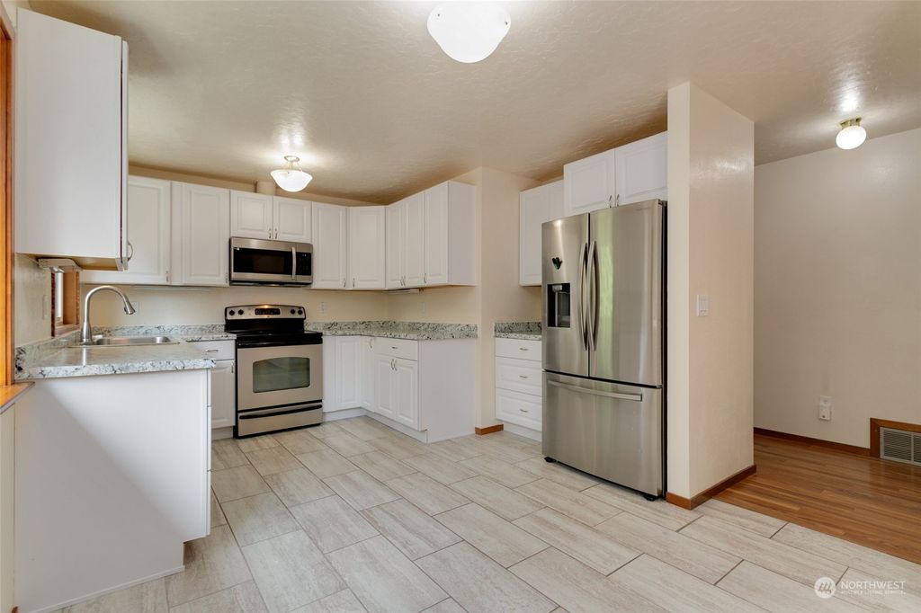 listing image 9368742116158772888