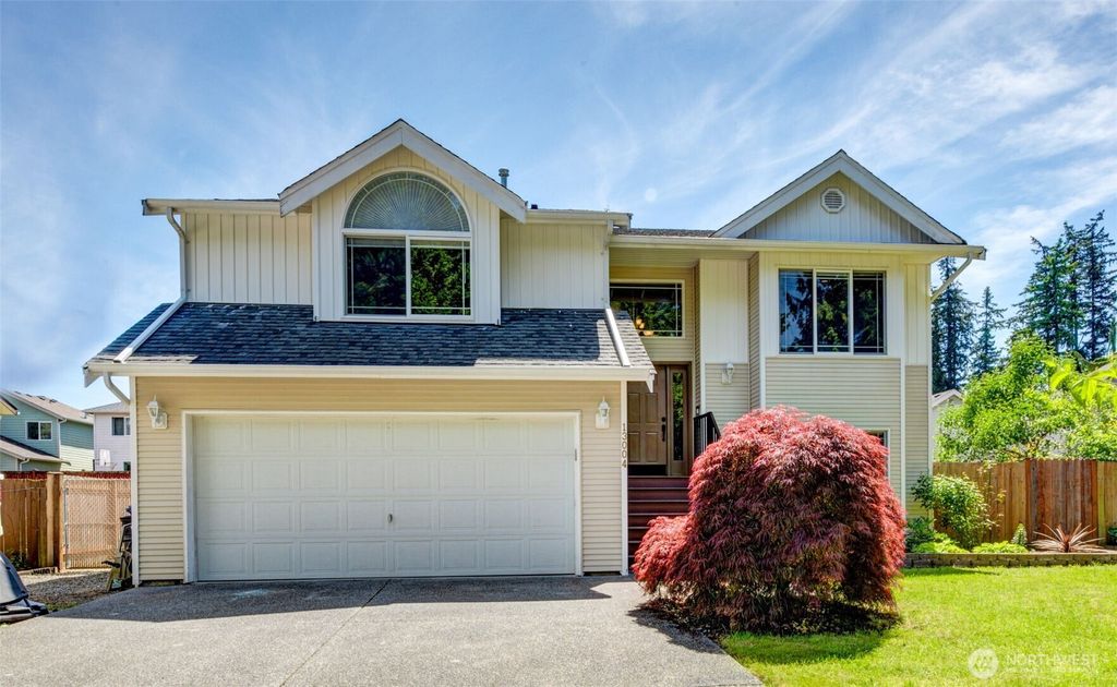 Photo of 13004 25th Avenue SE, Everett, WA 98208 (MLS # 2478197)