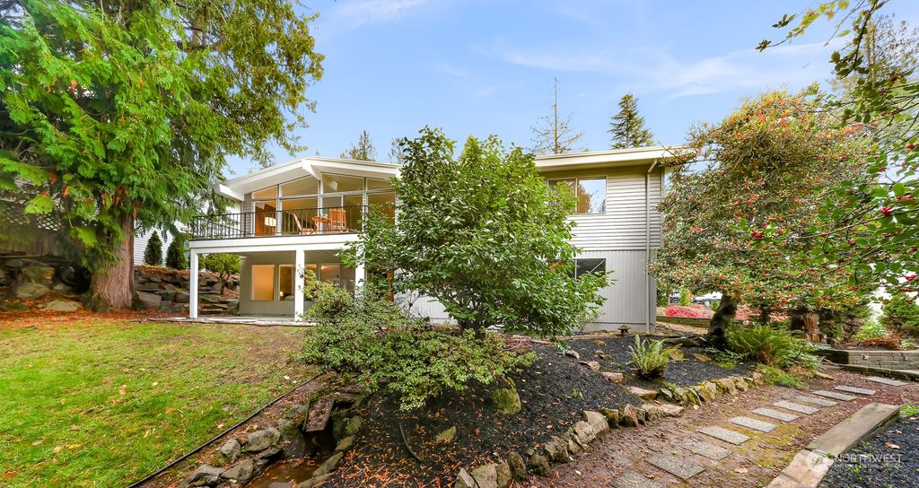 Photo of 8727 43rd Place SW, Seattle, WA 98136 (MLS # 2308549)