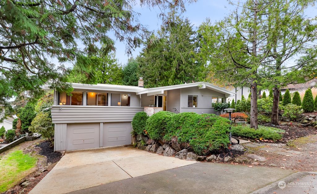 Photo of 8727 43rd Place SW, Seattle, WA 98136 (MLS # 2308549)