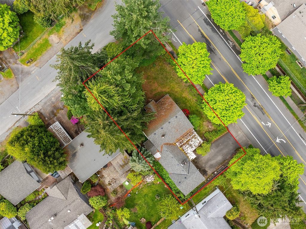 Photo of 15278 6th Avenue NE, Shoreline, WA 98155 (MLS # 2377635)