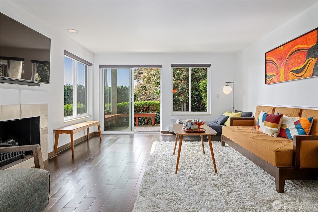 Photo of 135 N 46th Street #101, Seattle, WA 98103 (MLS # 2498963)