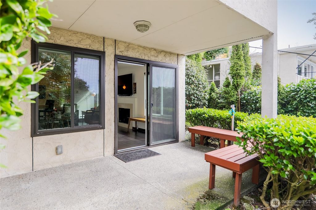 Photo of 135 N 46th Street #101, Seattle, WA 98103 (MLS # 2498963)