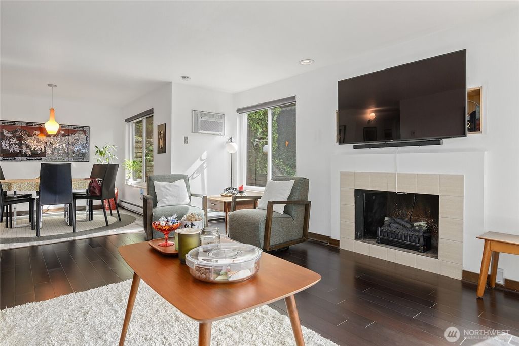 Photo of 135 N 46th Street #101, Seattle, WA 98103 (MLS # 2498963)