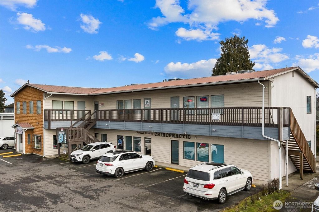Photo of 1020 A Street SE, Auburn, WA 98002 (MLS # 2518114)