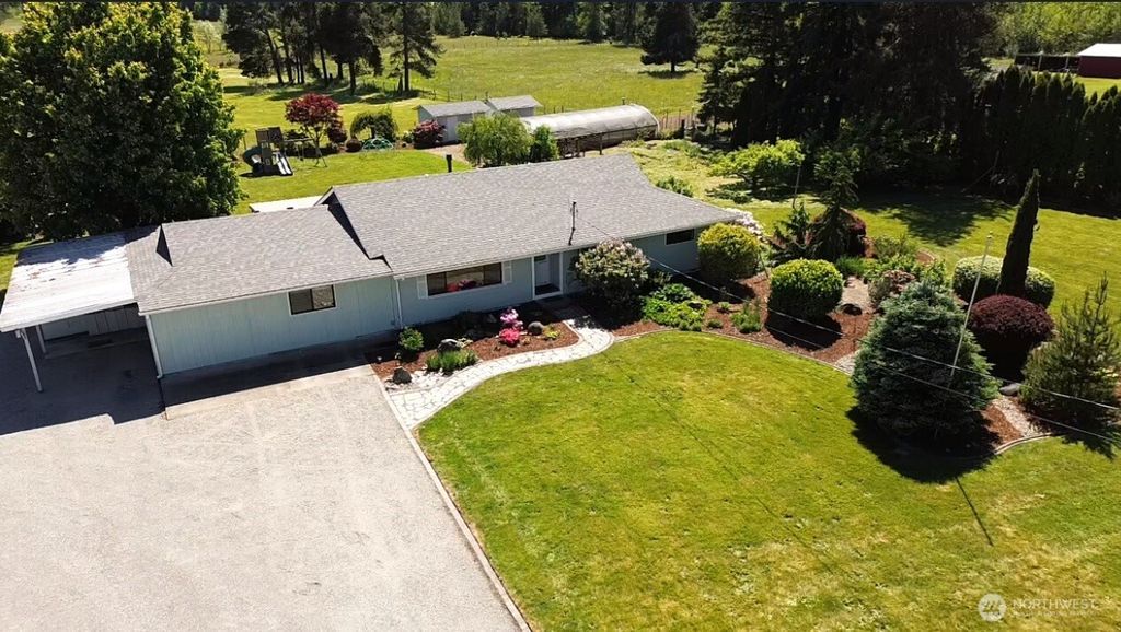 Photo of 16321 148th Avenue SE, Yelm, WA 98597 (MLS # 2530953)