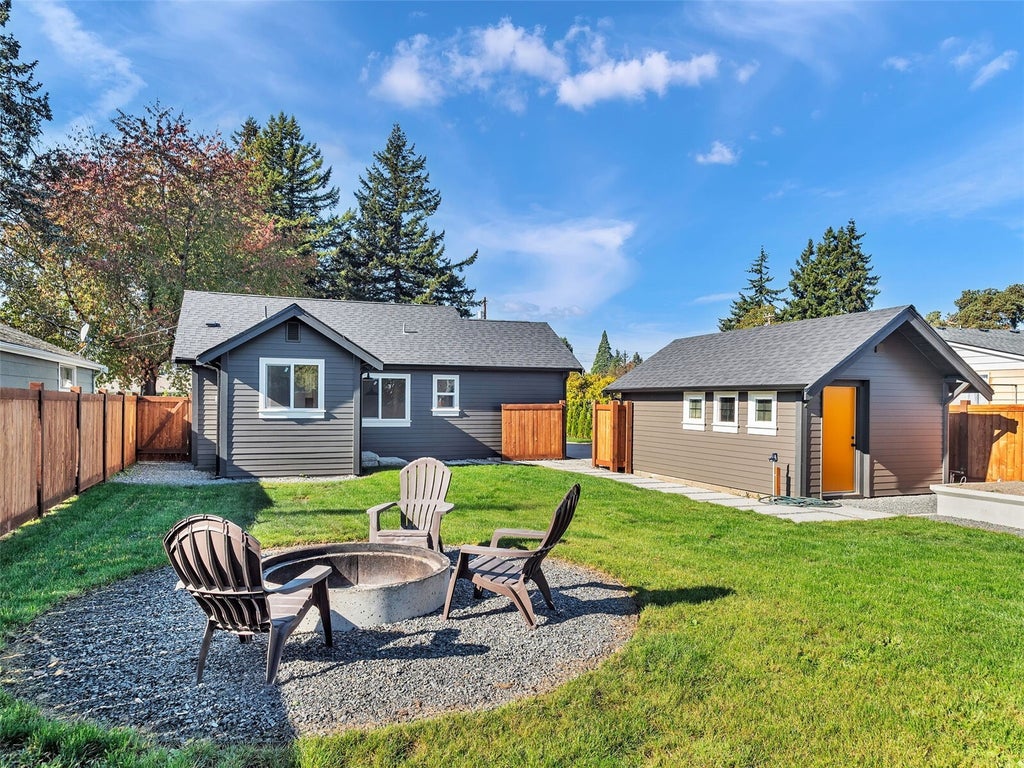 Photo of 918 Union Avenue, Marysville, WA 98270 (MLS # 2590662)