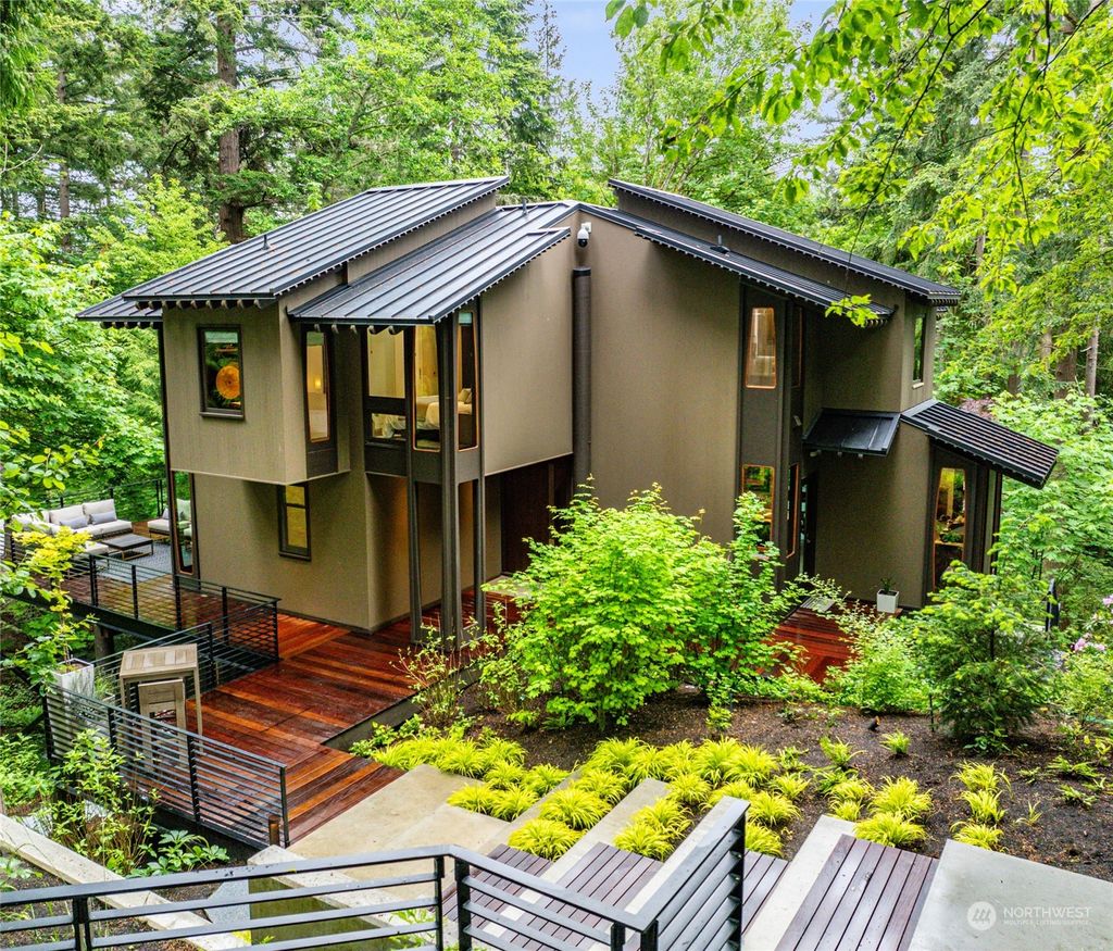 Photo of 861 NW 175th Street, Shoreline, WA 98177 (MLS # 2275255)