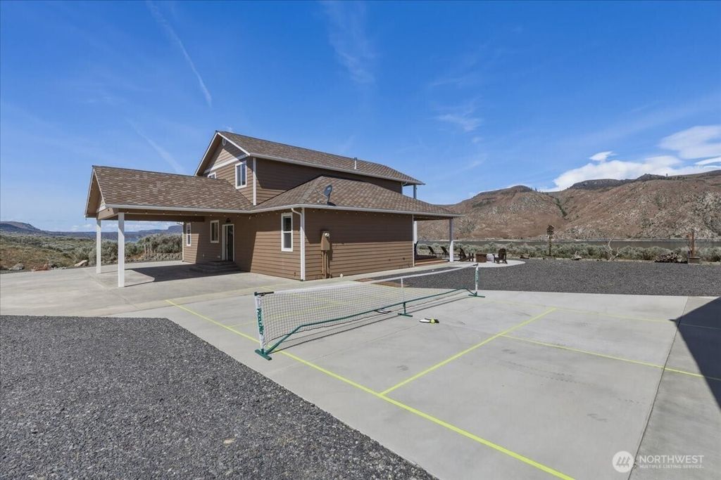 Photo of 4265 Plum Pt. PT E, Grand Coulee, WA 99133 (MLS # 2525960)