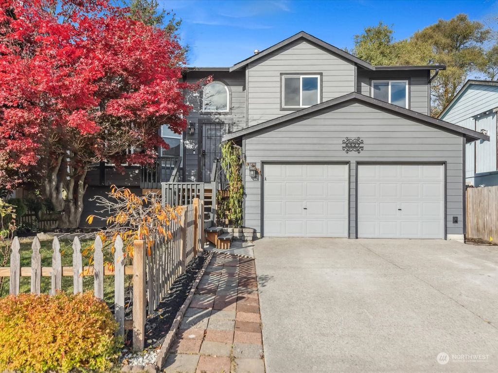 Photo of 6527 94th Street NE, Marysville, WA 98270 (MLS # 2306766)