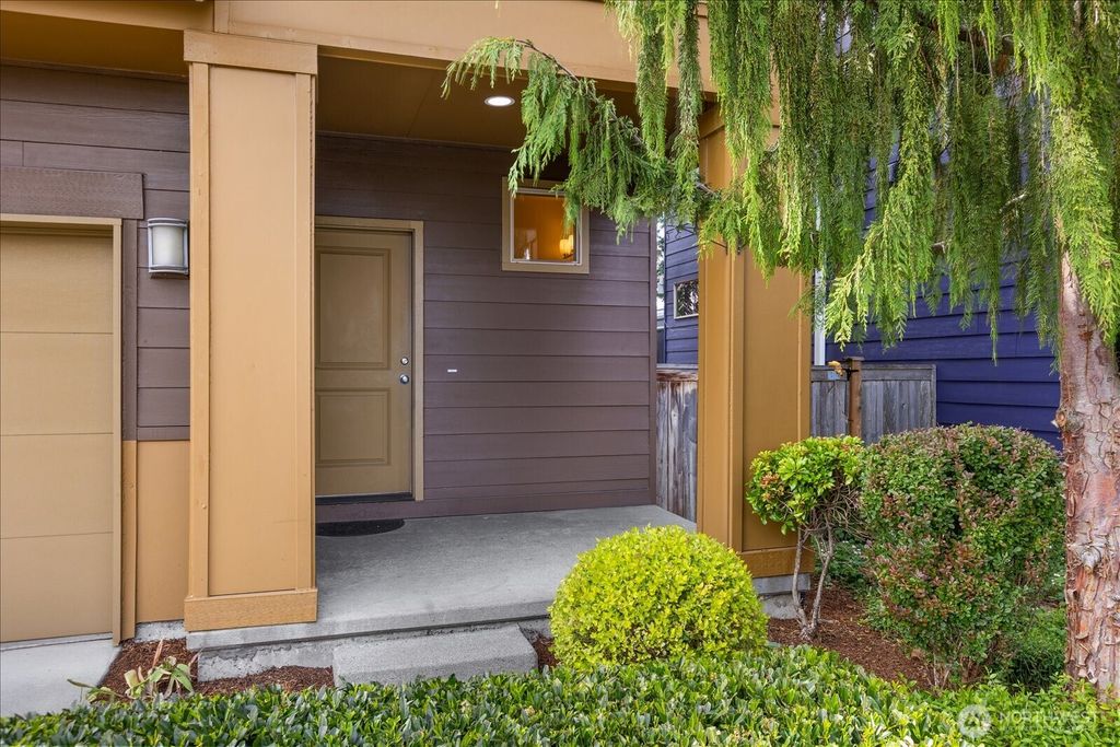 Photo of 15806 14th Avenue W, Lynnwood, WA 98087 (MLS # 2525678)