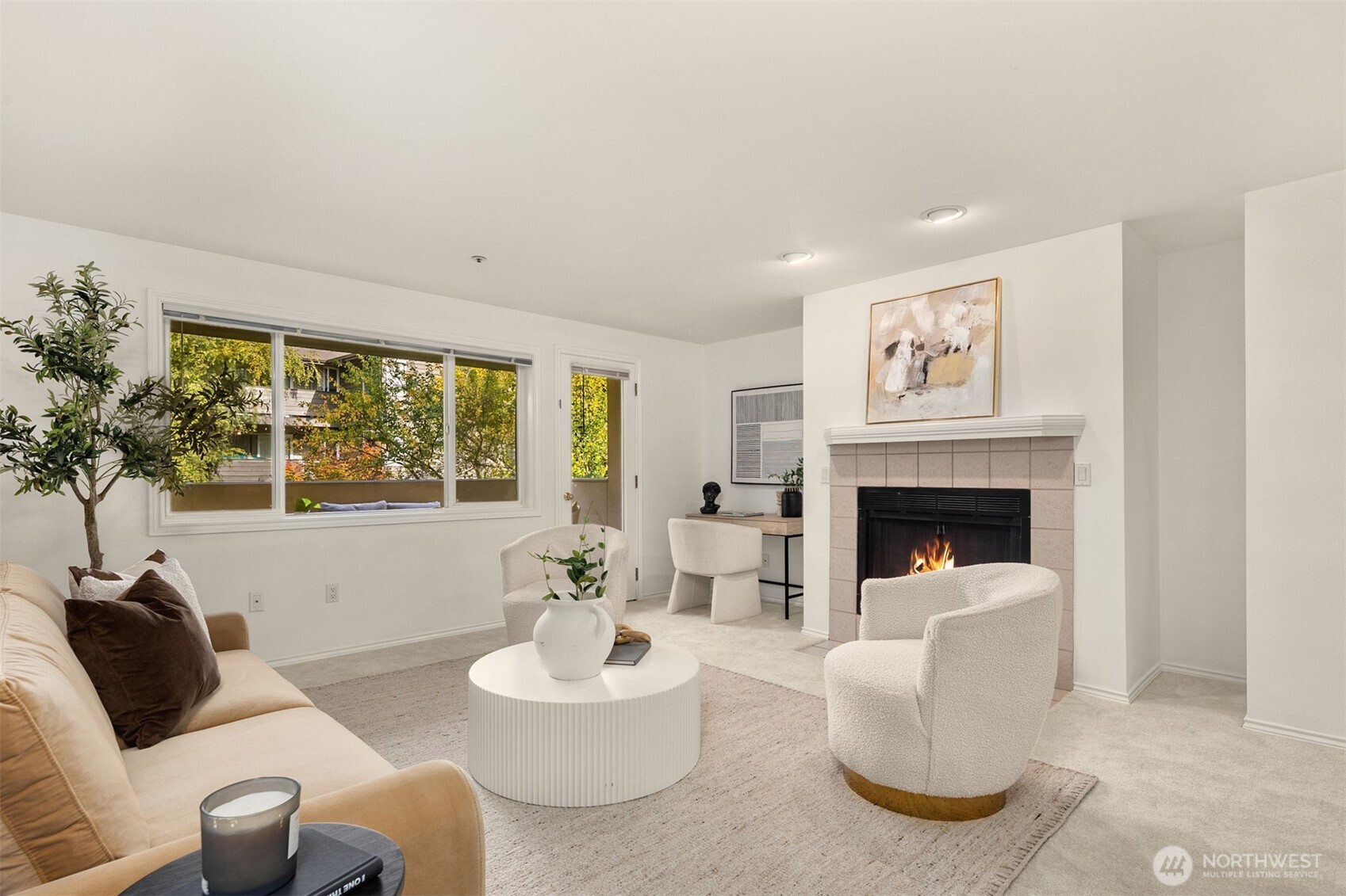 9320 NE Juanita Drive 1B