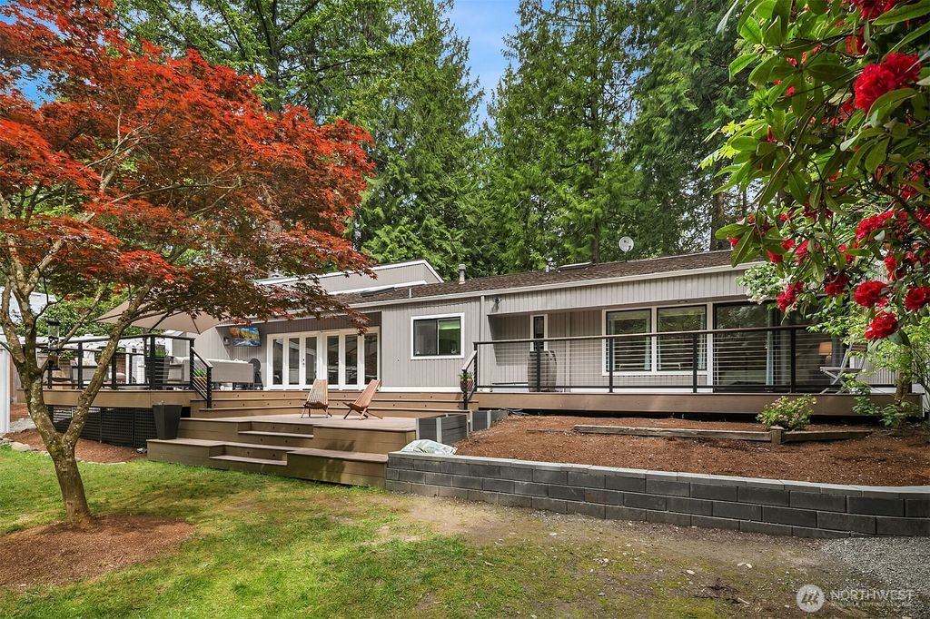 Photo of 21473 NE 20th Court, Sammamish, WA 98074 (MLS # 2372904)