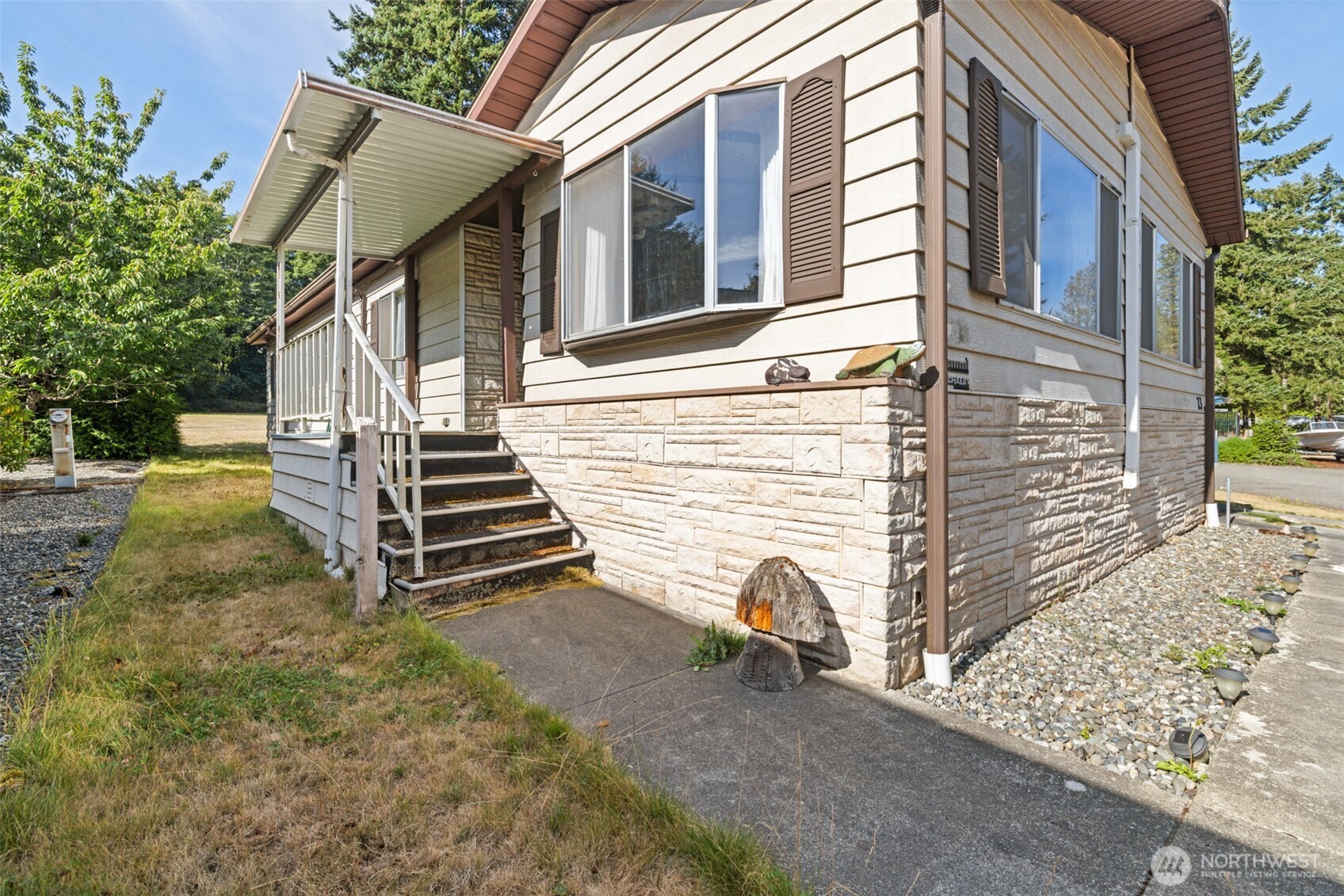 472 Leighland Ave. 23