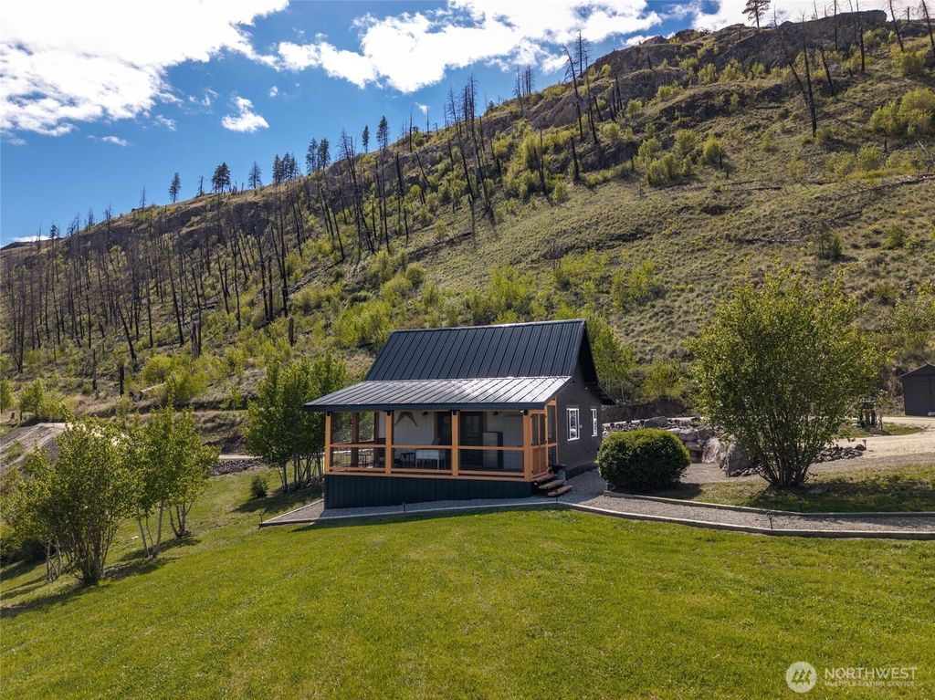 Photo of 30 Alkali Cuttoff Road, Riverside, WA 98849 (MLS # 2510229)