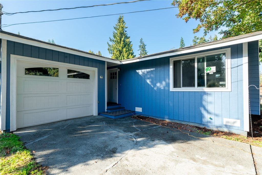 Photo of 530 Rose Street, Port Angeles, WA 98362 (MLS # 2443057)