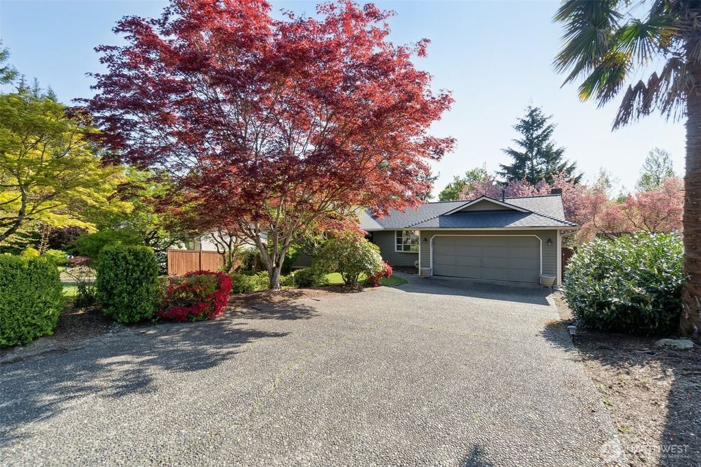 Photo of 1818 226th Place NE, Sammamish, WA 98074 (MLS # 2352542)