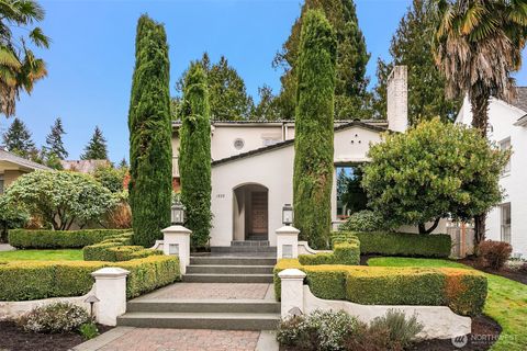 1533 Shenandoah Drive E Seattle WA 98112
