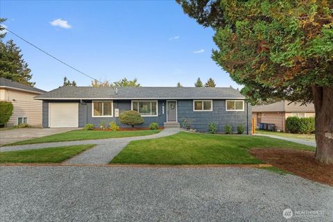 Photo of 19620 6th Avenue S, Des Moines, WA 98148 (MLS # 2431106)