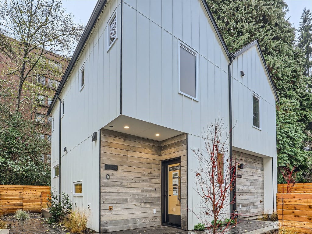 Photo of 10342 Wallingford Avenue N #B, Seattle, WA 98133 (MLS # 2184191)
