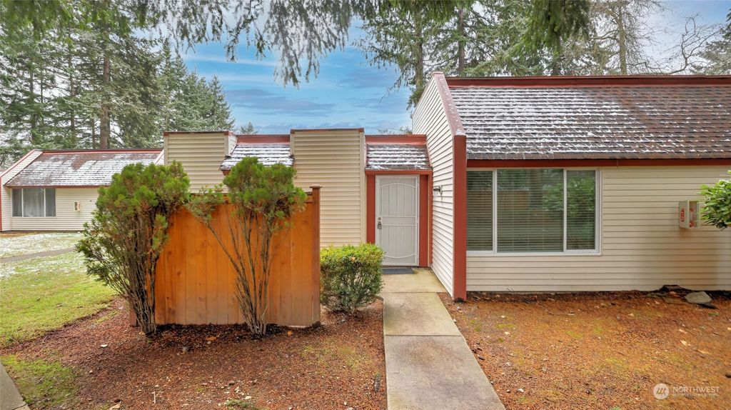 Photo of 14600 SE 176th Street #T7, Renton, WA 98058 (MLS # 2023227)