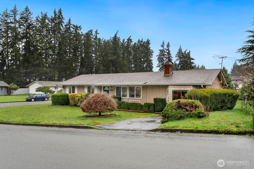 Photo of 2504 S 365th Place, Federal Way, WA 98003 (MLS # 2493617)