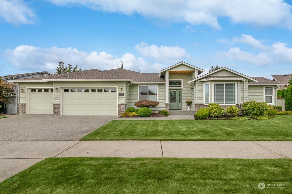 Photo of 4327 146th Place SE, Snohomish, WA 98296 (MLS # 2322846)