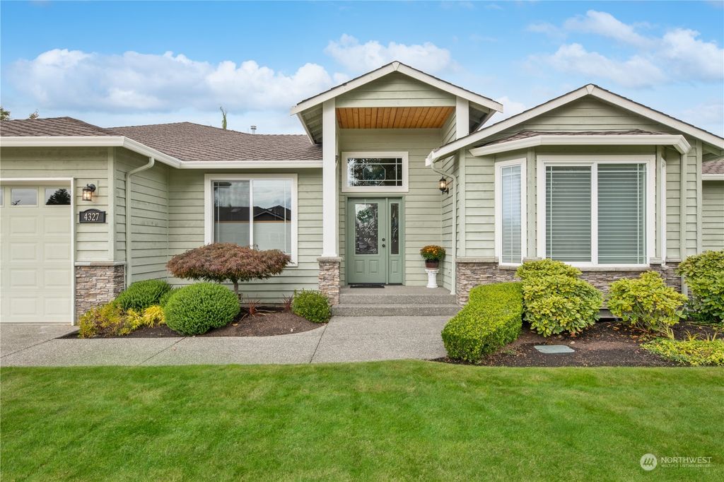 Photo of 4327 146th Place SE, Snohomish, WA 98296 (MLS # 2322846)