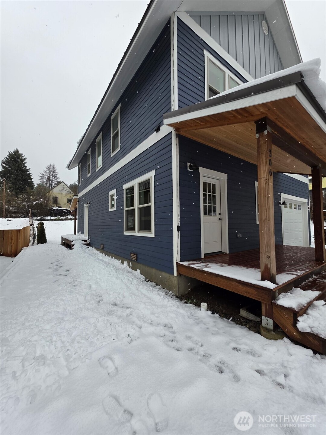 206 W Montana Avenue