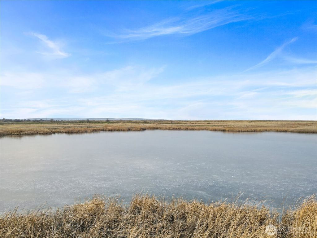 Photo of 2624 W Valley View Lane, Othello, WA 99344 (MLS # 2474814)