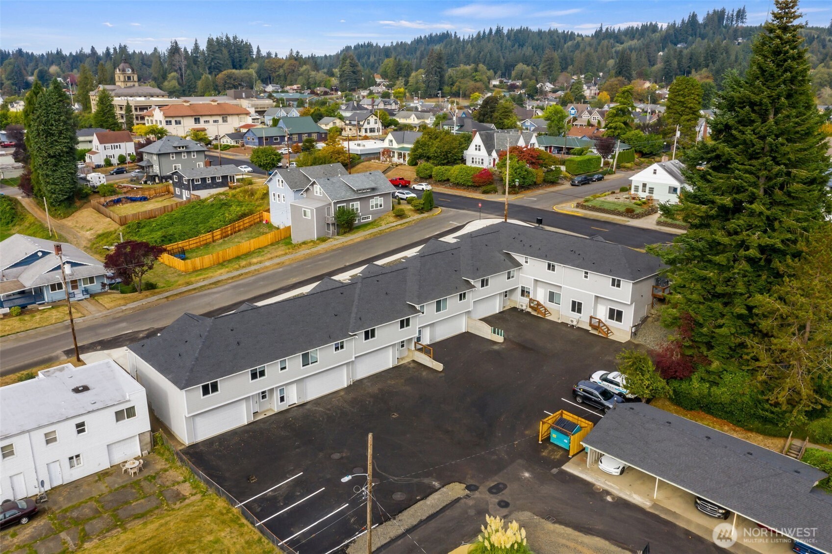 303 E Broadway Avenue