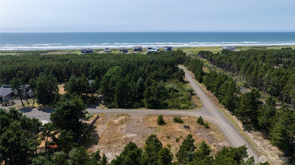 Photo of 2601 S Bagpiper Lane, Westport, WA 98595 (MLS # 2560936)